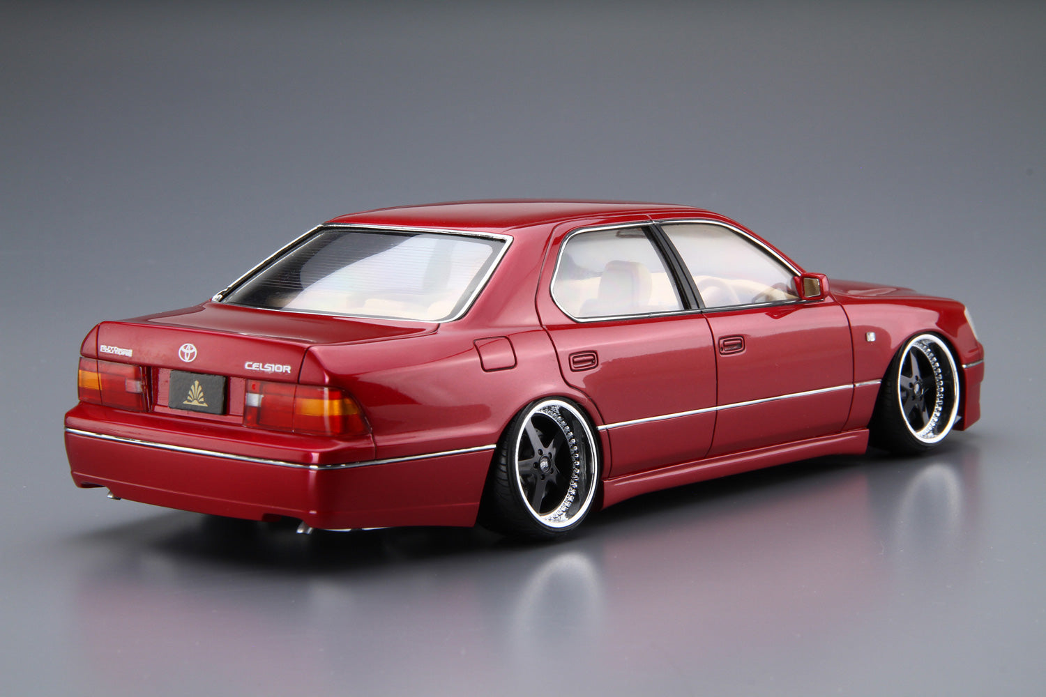 Aoshima 1/24 Toyota Auto Couture UCF21 Celsior '97 Plastic Model Kit