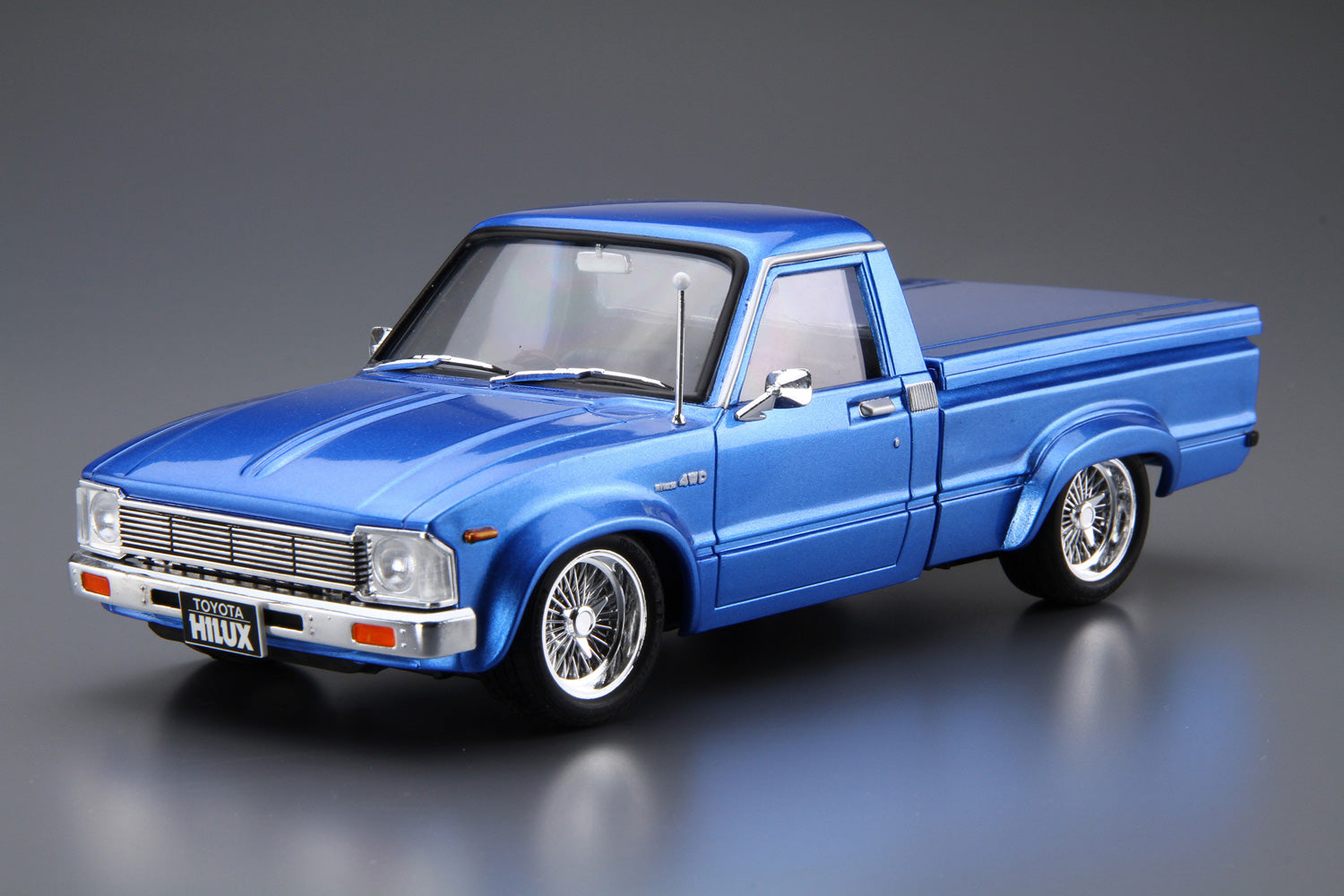 Aoshima 1/24 Tuned Car #30 RN30 Hilux Custom '78（Toyota）