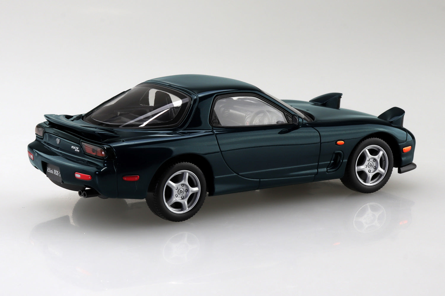 Aoshima 1/32 Efini FD3S RX-7 (Montego Blue Mica) Model Car
