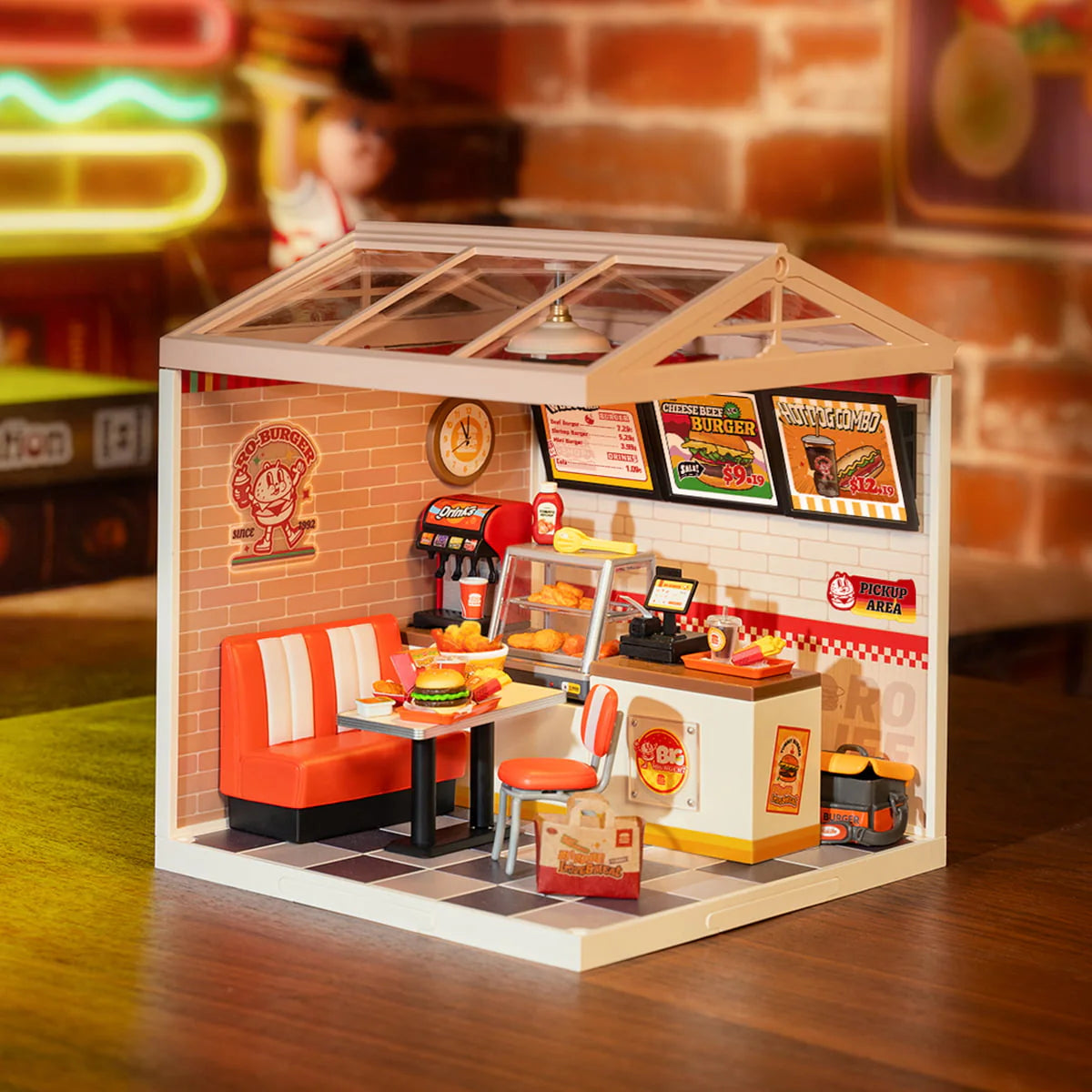 Rolife Yum Yum Burgers DIY Super Creator Miniature House Kit