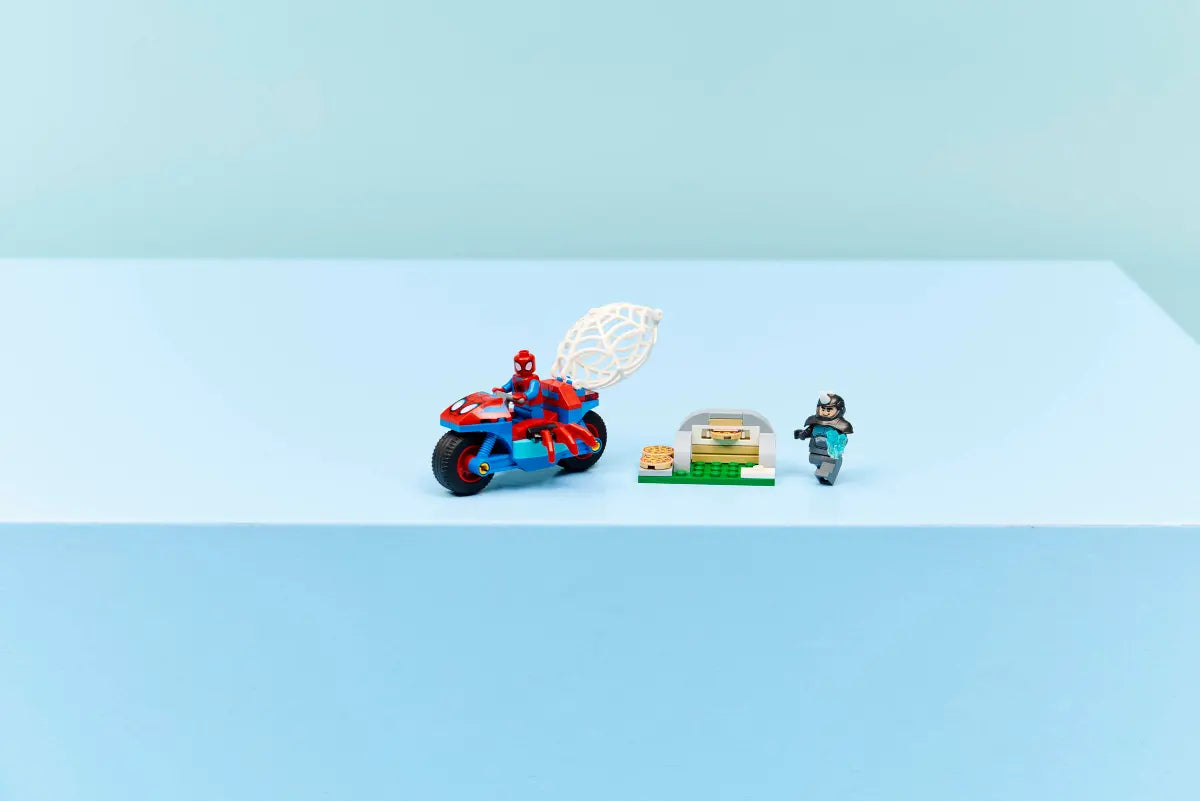 LEGO® Marvel: Spidey on his Motorcycle vs. Rhino