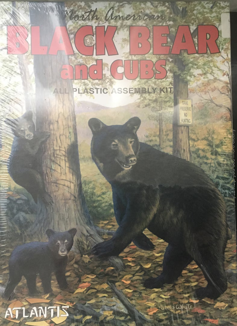 Atlantis 1/10 Black Bear w/Cubs