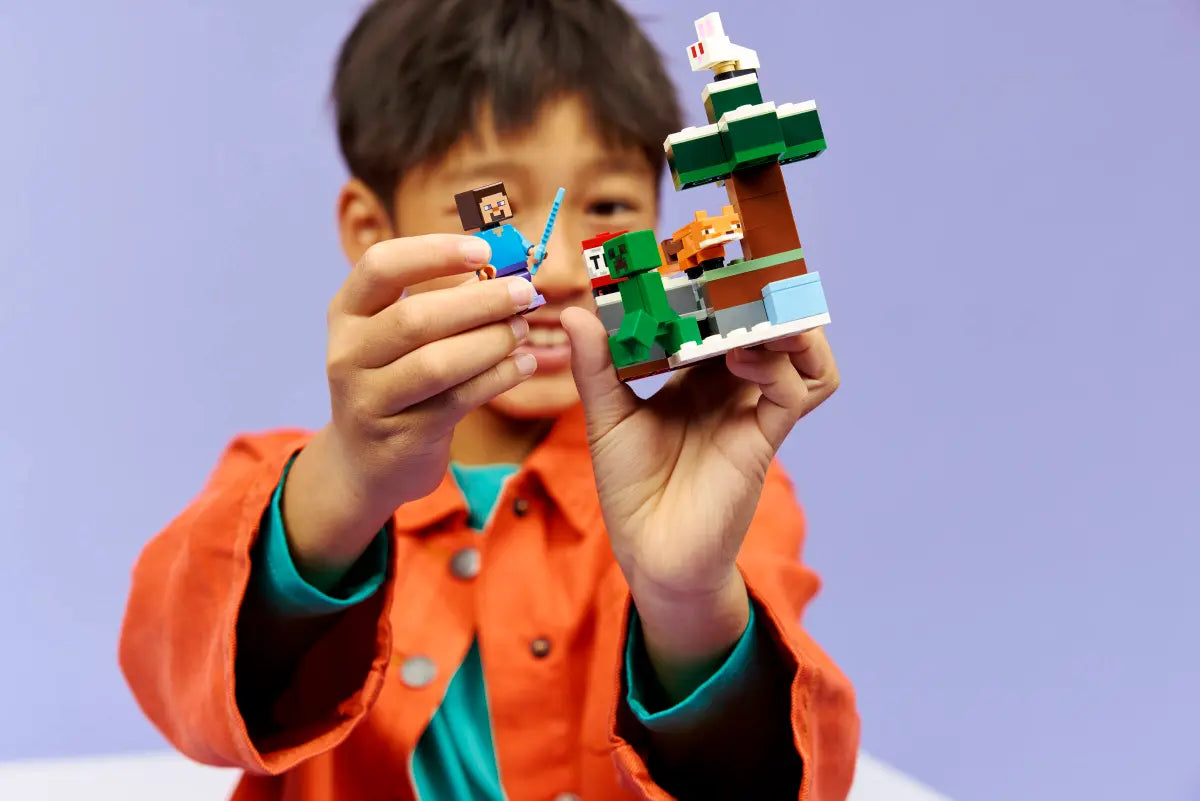 LEGO Minecraft: Steve's Taiga Adventure