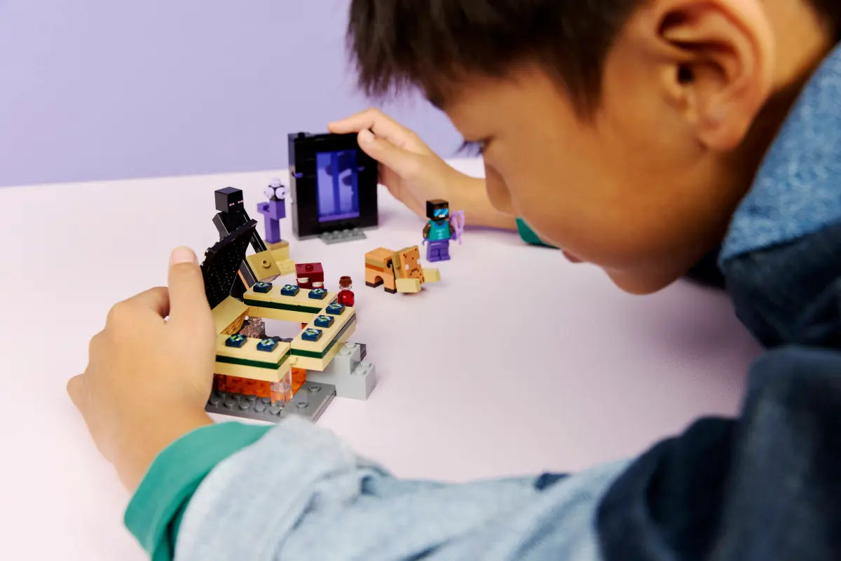 LEGO Minecraft: Nether & End Portal Journey