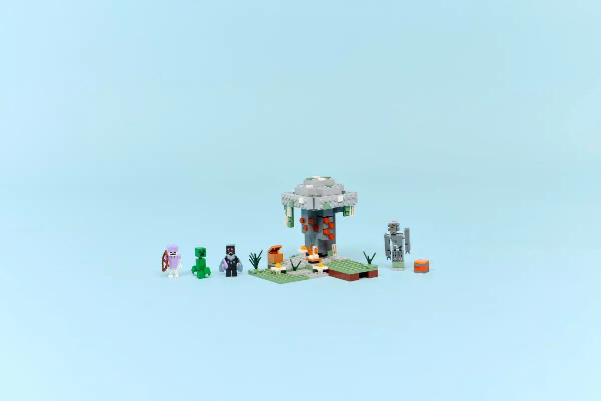 LEGO Minecraft: The Pale Garden