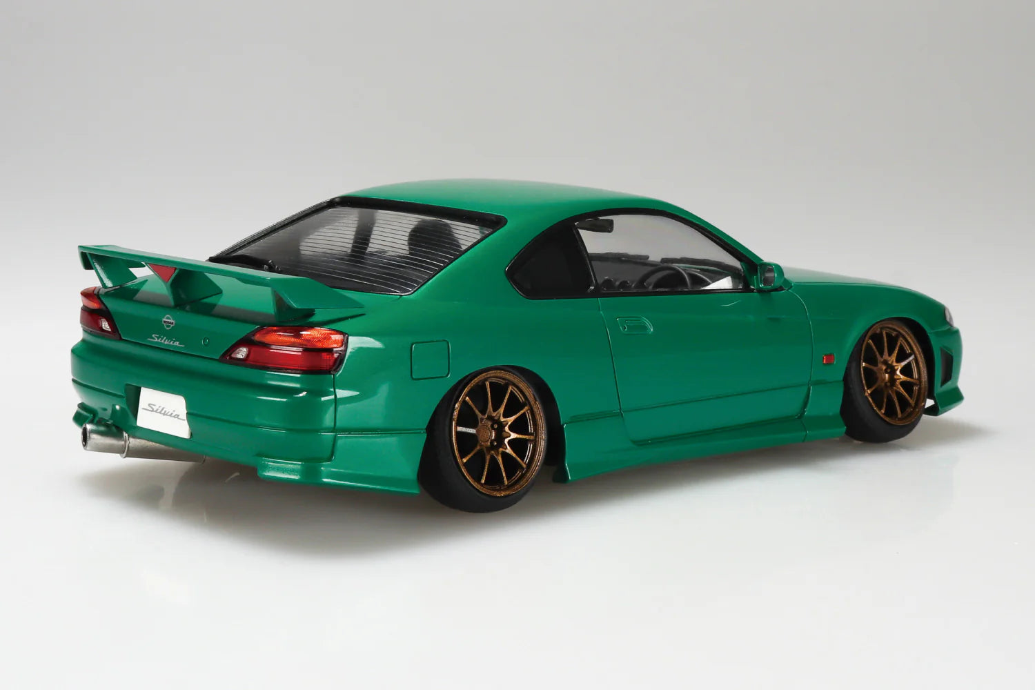Aoshima 1/24 Nissan Silvia S15 1999 Air Suspension Custom Model Kit