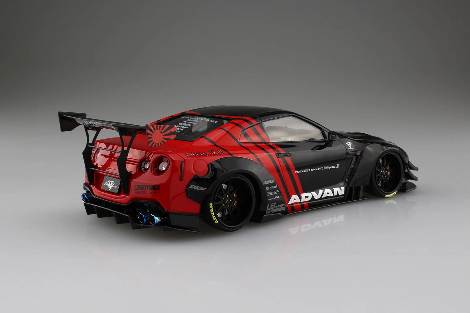Aoshima 1/24 Nissan Libertywalk R35 GT-R Type 2 Plastic Model Kit