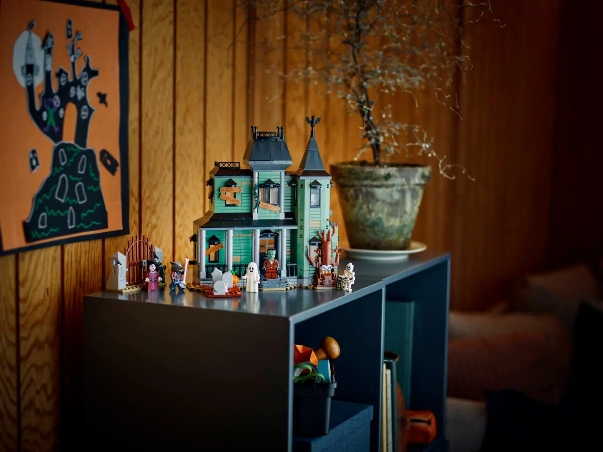 LEGO® Creator: Haunted Mansion