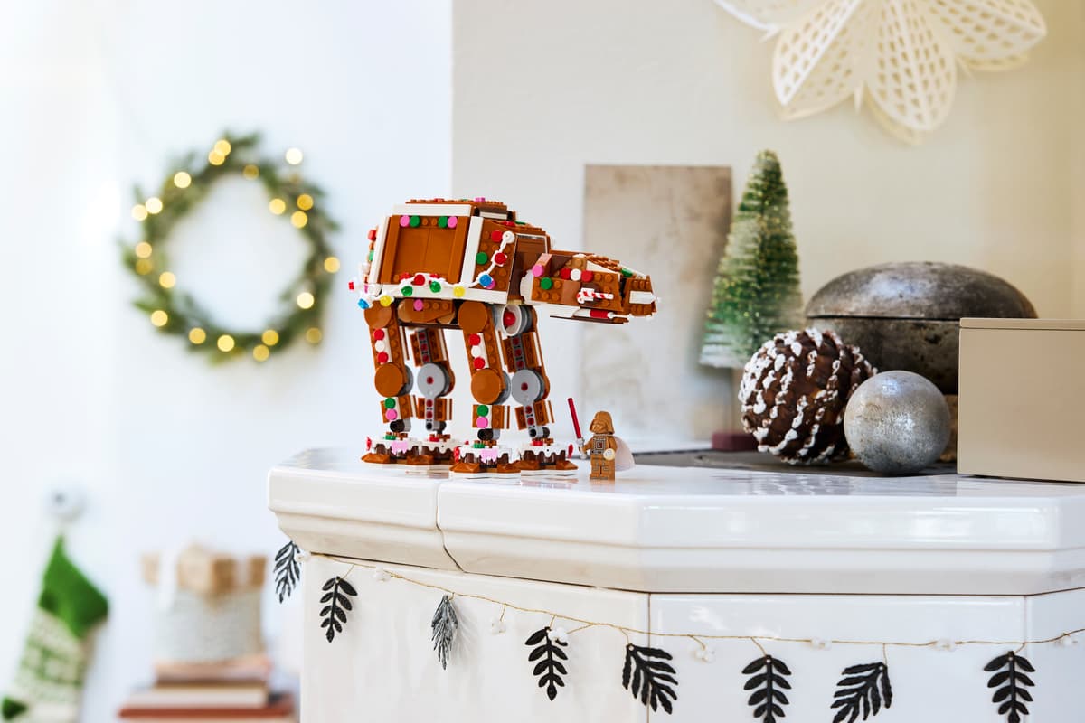 LEGO® Star Wars: Gingerbread AT-AT™ Walker
