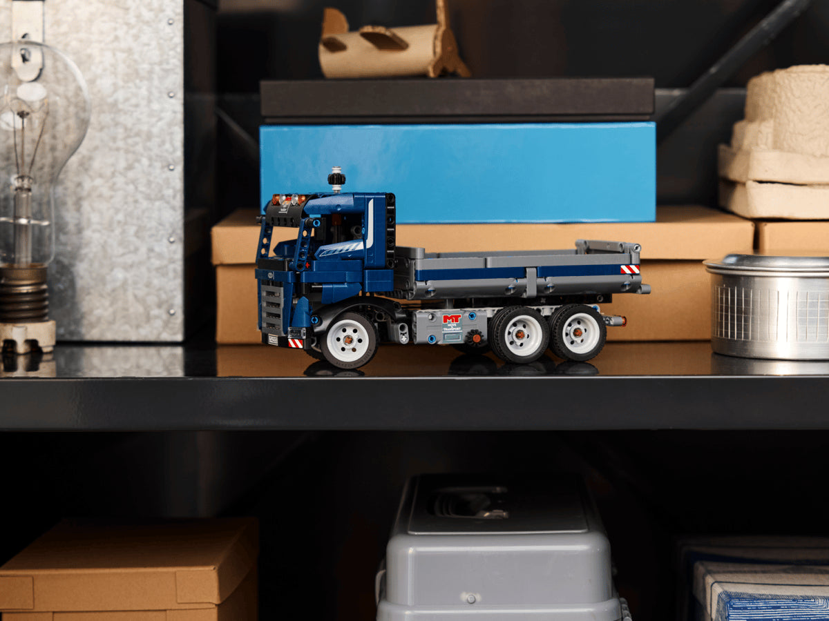 LEGO® Technic: Tipping Dump Truck