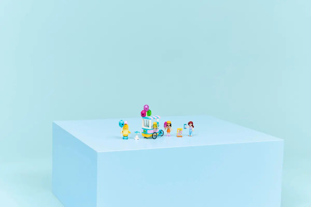 LEGO® Friends™: Ice Cream & Balloon Stand