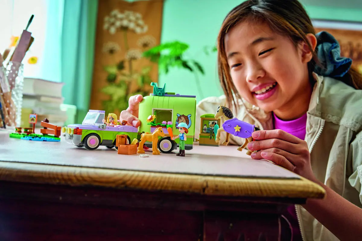 LEGO® Friends™: Horse & Baby Foal Trailer