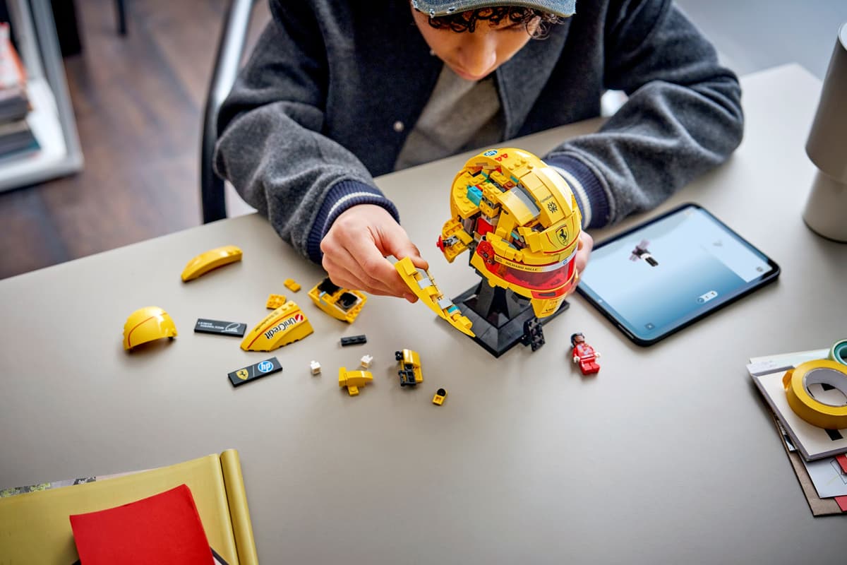 LEGO® Editions: Scuderia Ferrari HP Lewis Hamilton Helmet