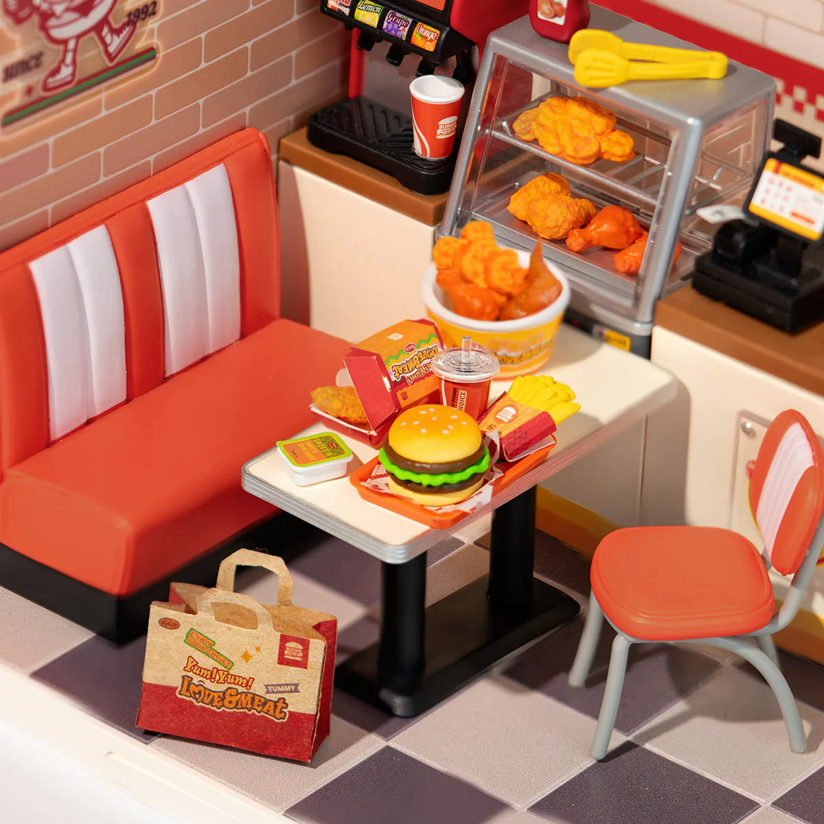 Rolife Yum Yum Burgers DIY Super Creator Miniature House Kit