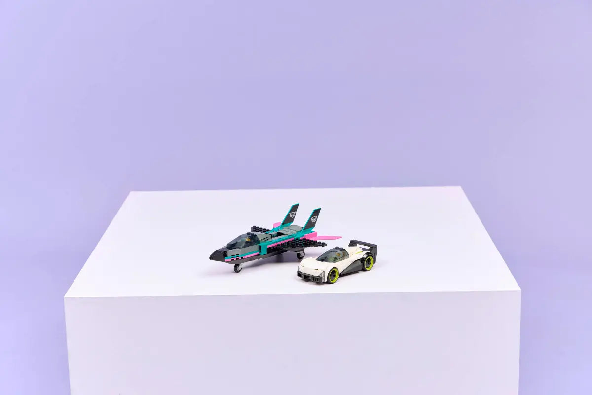 LEGO® City: Jet vs. Car