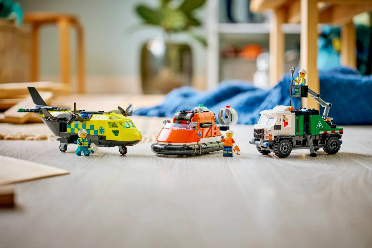 LEGO® City: Airplane, Service Truck & Hovercraft Remix