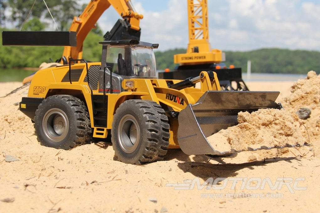 Huina C972M Die-Cast 1/14 Scale RTR Wheel Loader