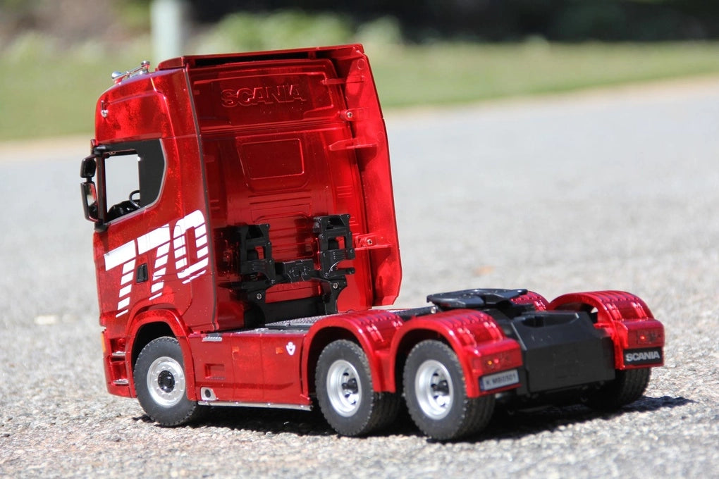 Huina Scania 770S Red 1/18 Scale RTR Semi Tractor