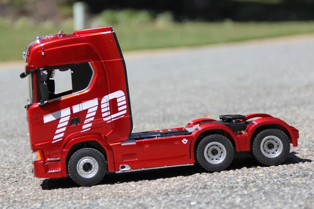 Huina Scania 770S Red 1/18 Scale RTR Semi Tractor