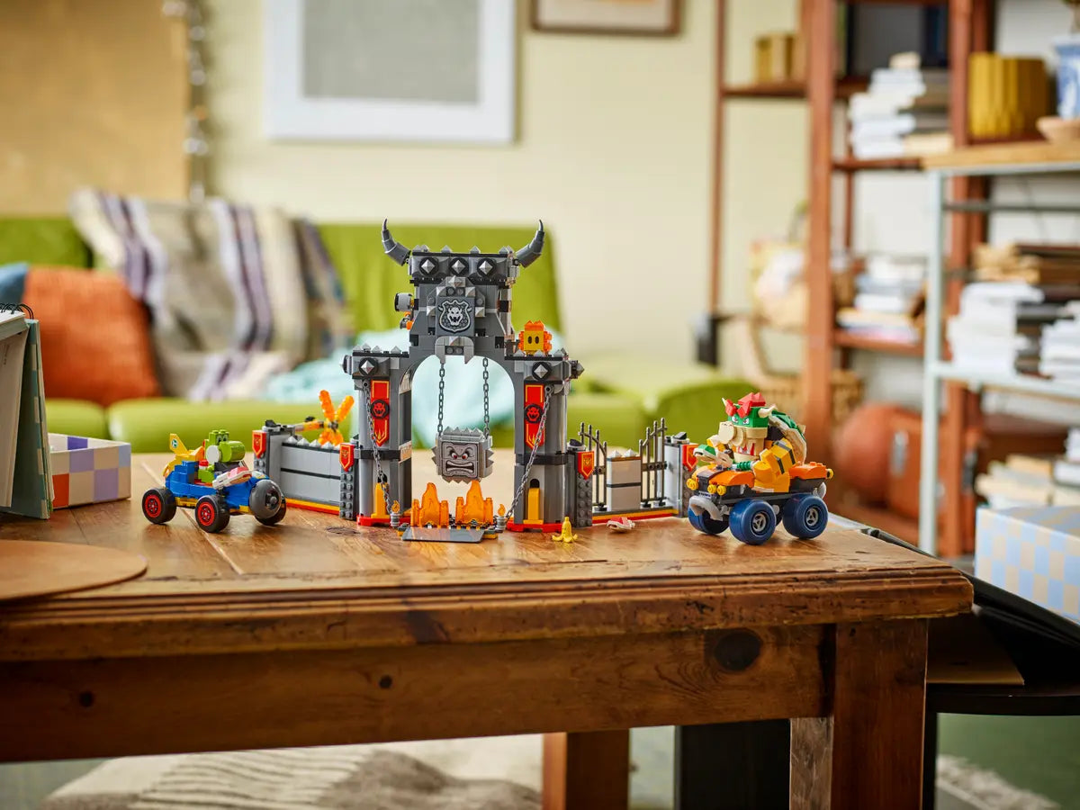 LEGO® Super Mario: Mario Kart™ Bowser's Castle