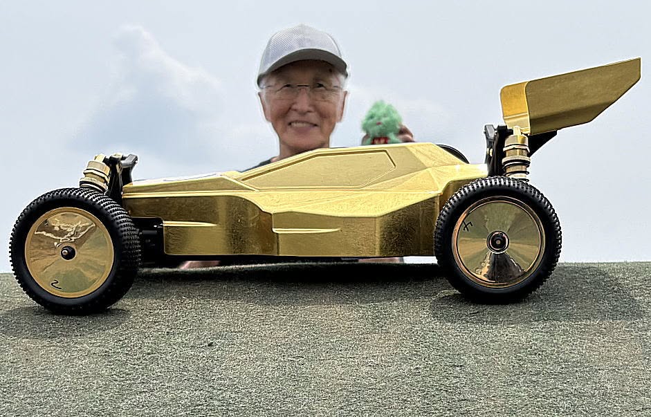 Hirosaka RC Family 50th Anniversary XTRADA GOLD FAMILY – Limited Edition