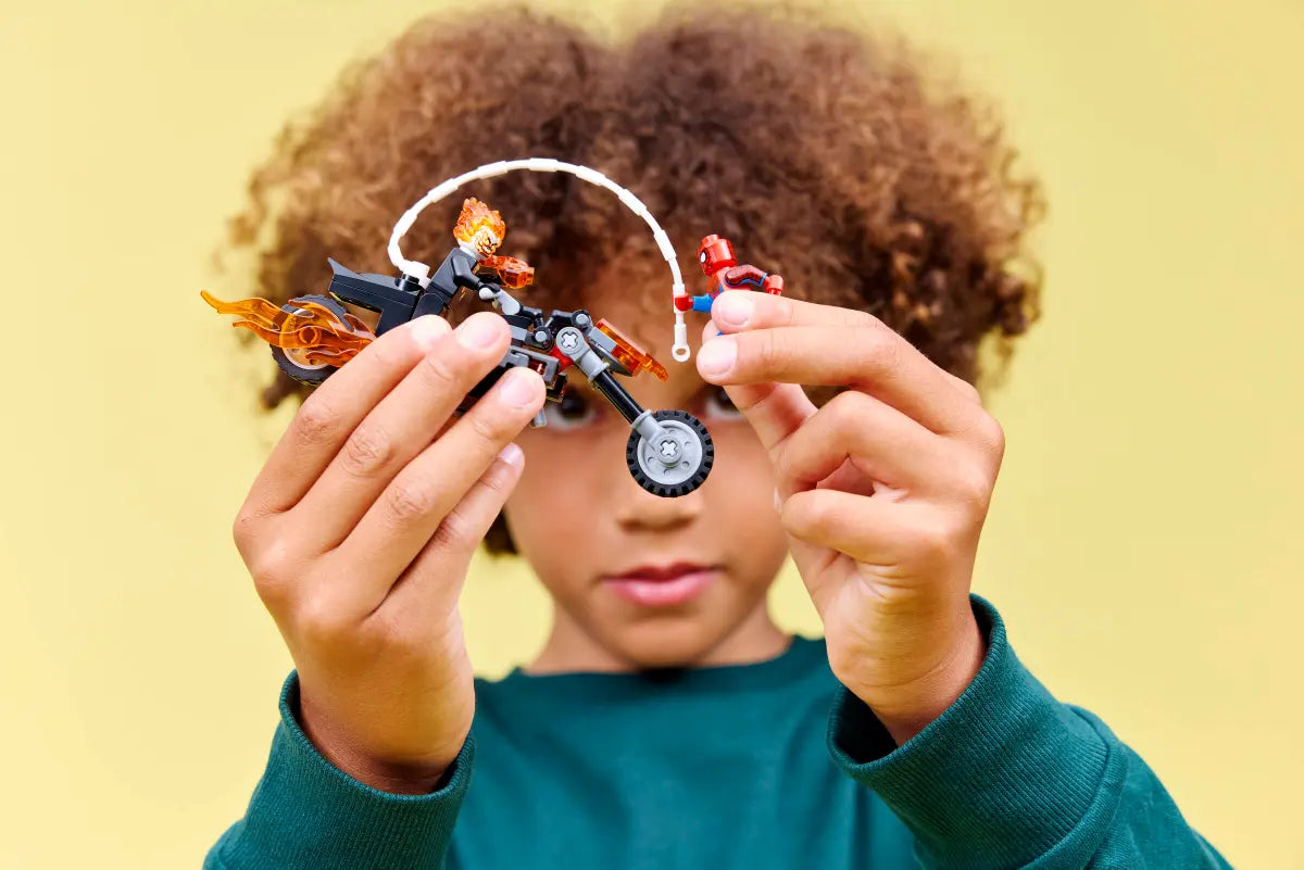 LEGO® Marvel: Spider-Man vs. Ghost Rider Motorcycle