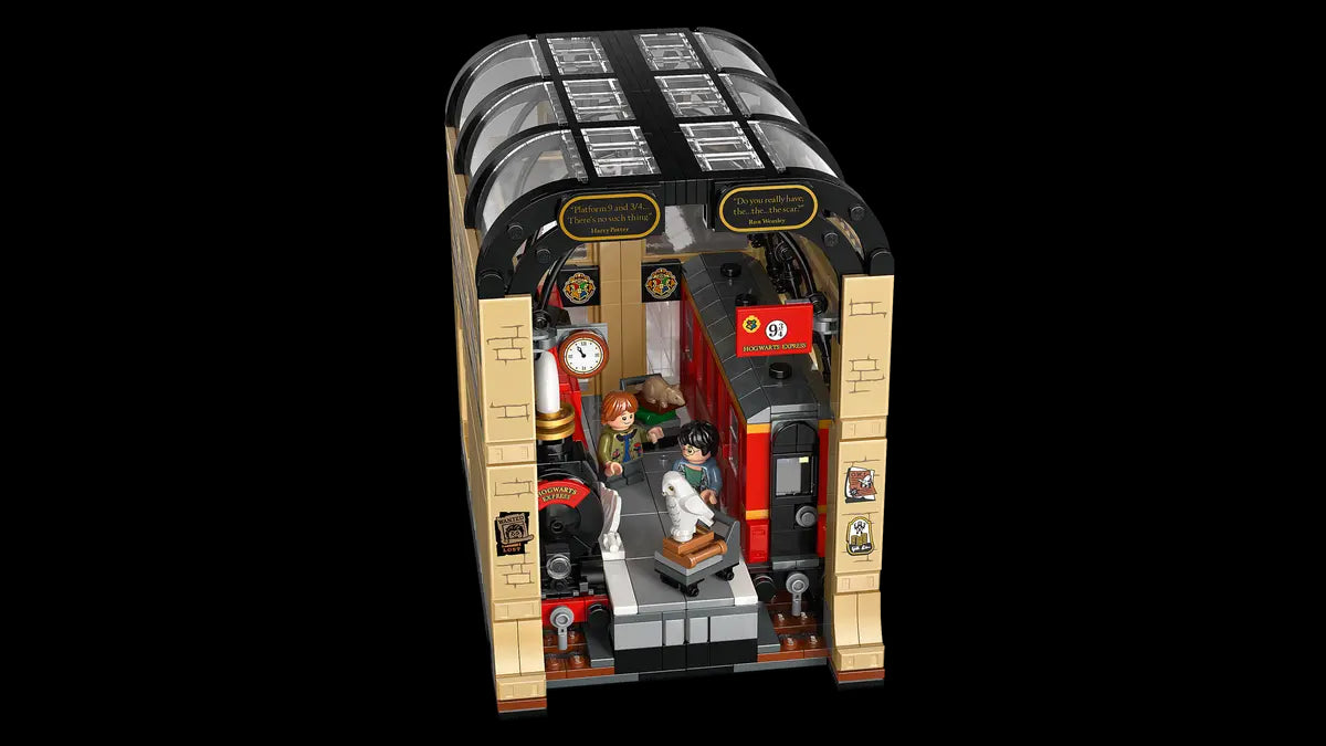 LEGO® Harry Potter: Book Nook: Hogwarts™ Express