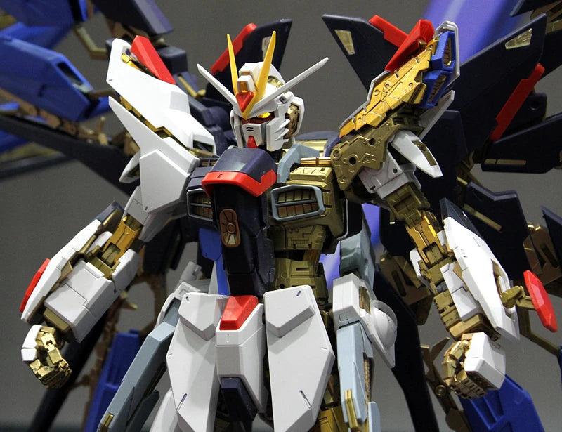 Bandai PG 1/60 Strike Freedom Gundam Plastic Model Kit