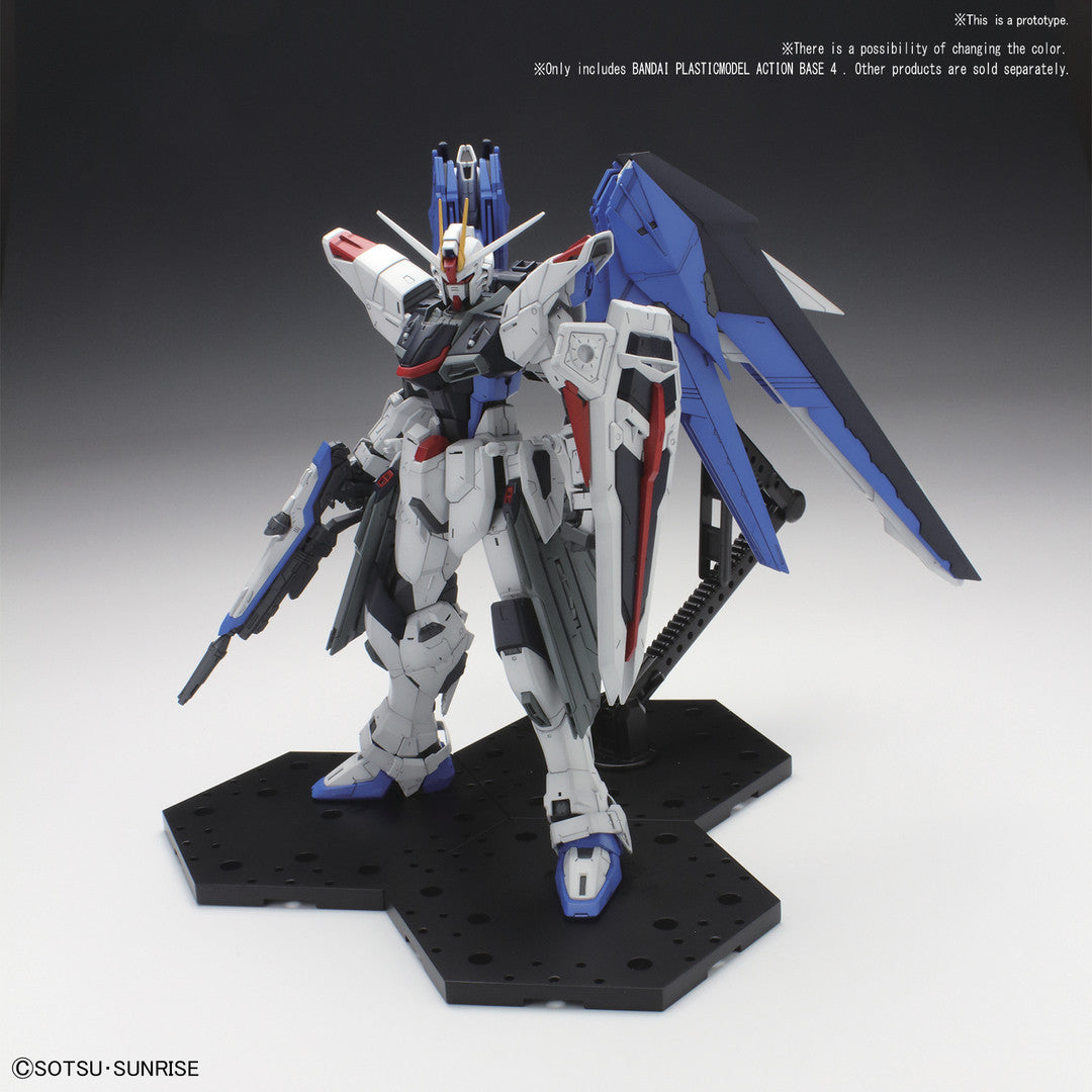 Bandai 1/100 Clear Action Base 4