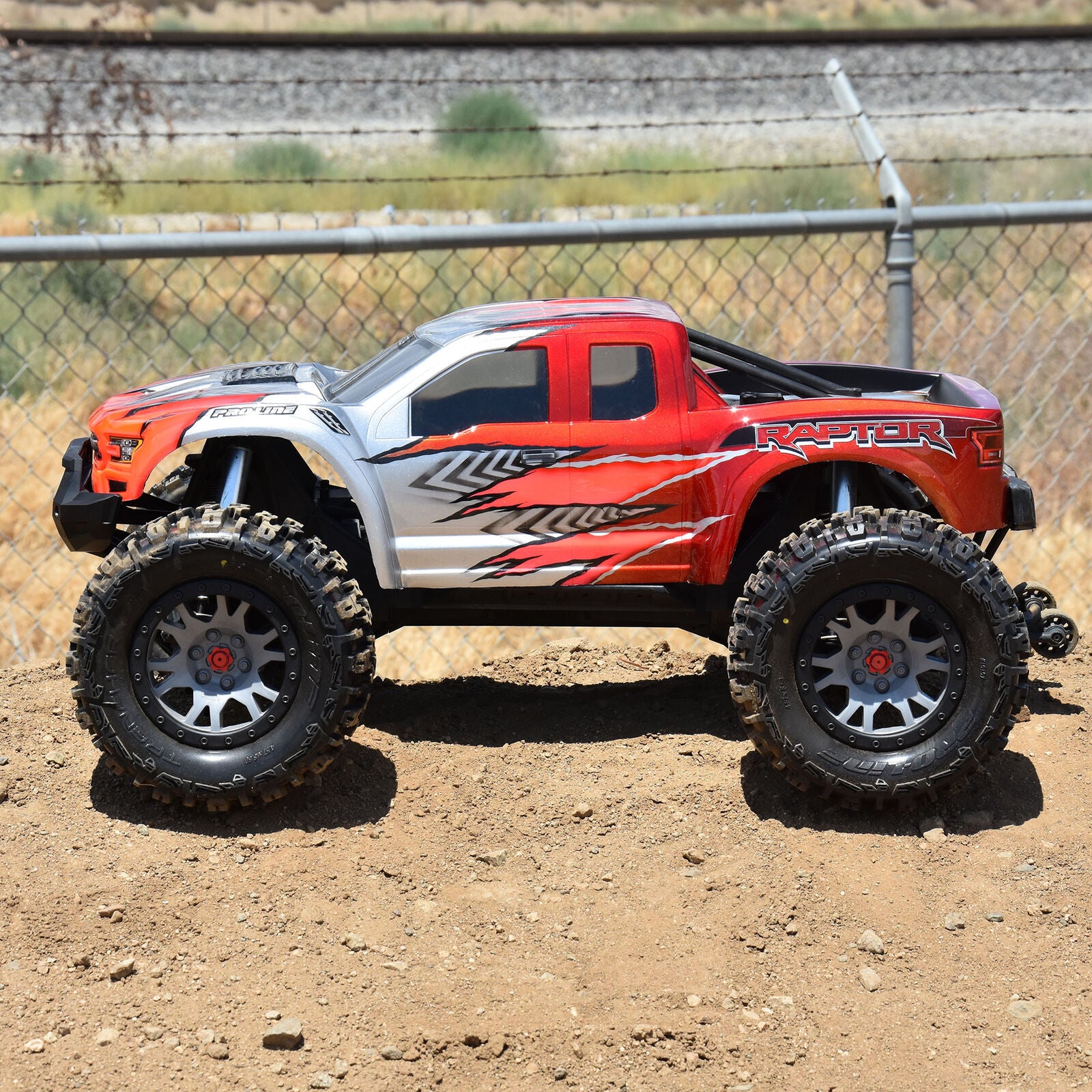 Pro-Line Limited Edition Trencher Pro-Loc F/R Mounted 24mm Gray/Black Impulse (2): X-MAXX (Copy)