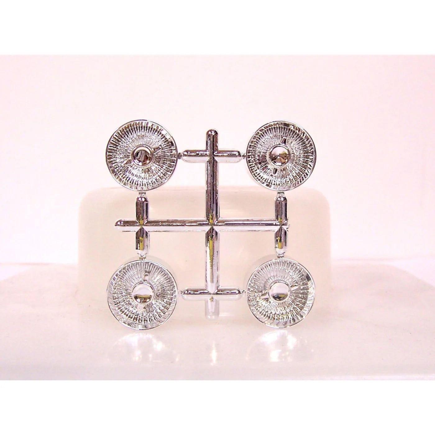 Hoppin Hydros 1/24-1/25 Chrome MC's Lowrider Rims