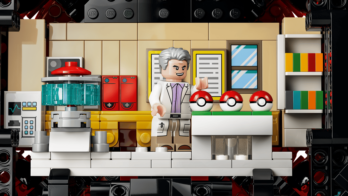 LEGO® Pokémon: Iconic Trainer Moments Poké Ball