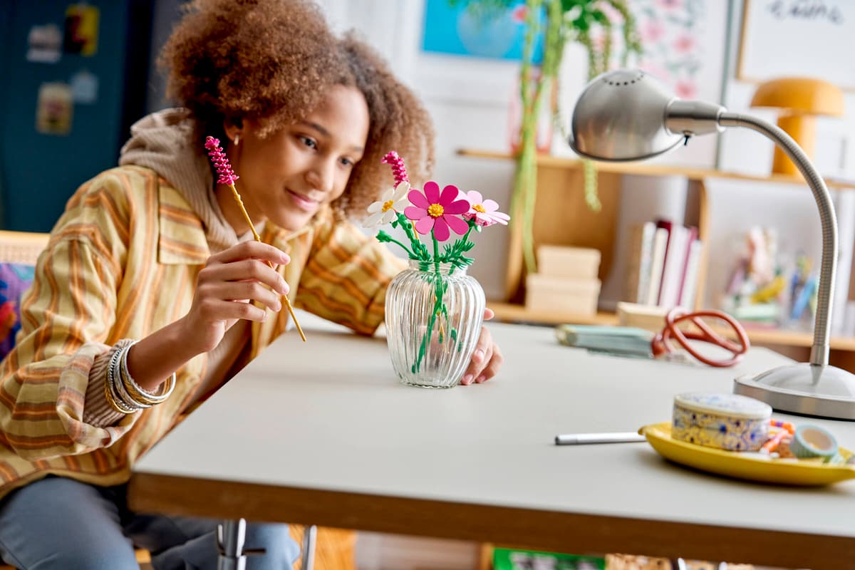 LEGO® Botanicals: Cosmos Flowers