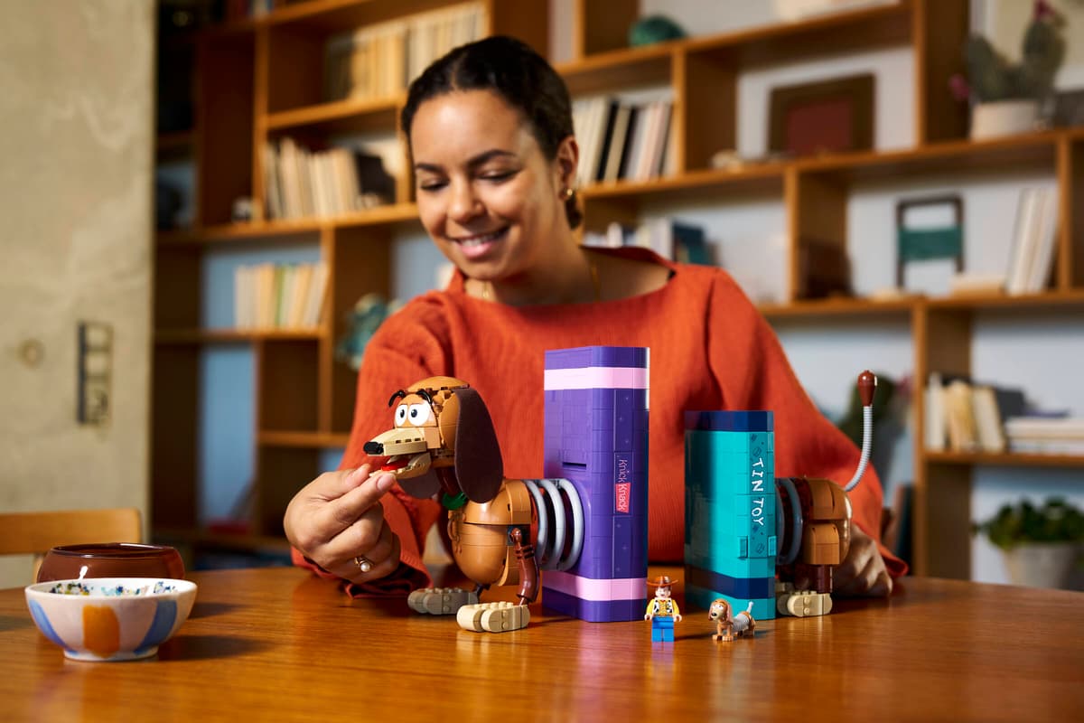 LEGO® Disney: Toy Story Slinky Dog Bookends