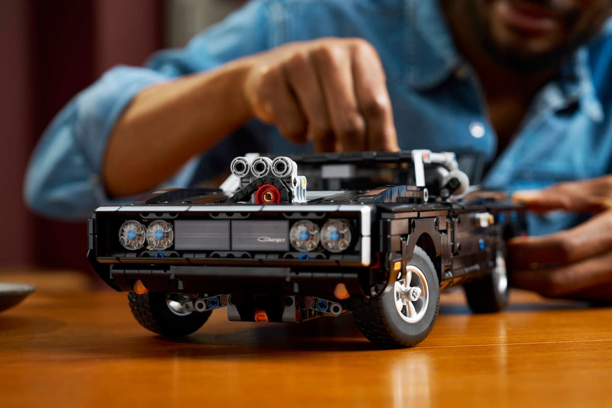 LEGO® Technic: Fast and Furious Dodge Charger R/T Car