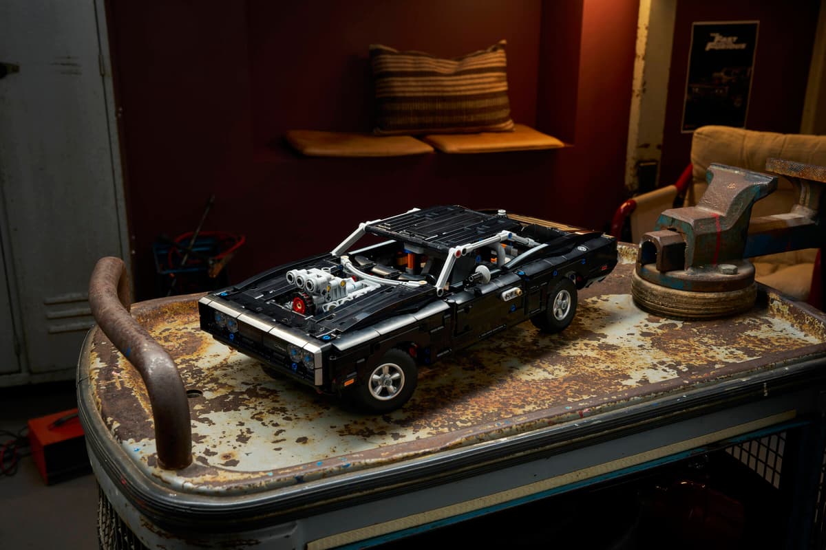 LEGO® Technic: Fast and Furious Dodge Charger R/T Car