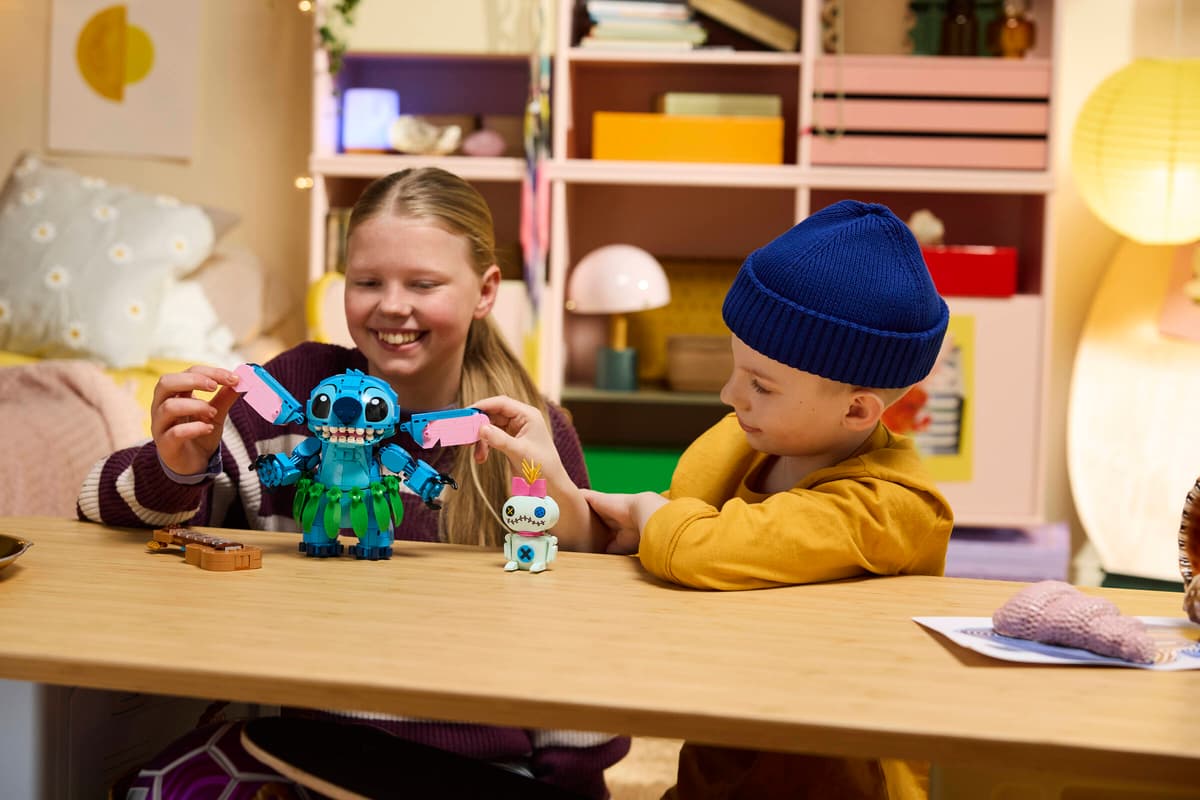 LEGO® Disney: Stitch & Scrump