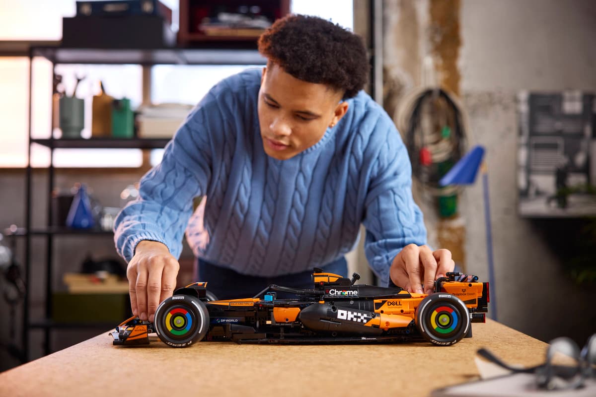 LEGO® Technic: McLaren MCL39 F1® Car