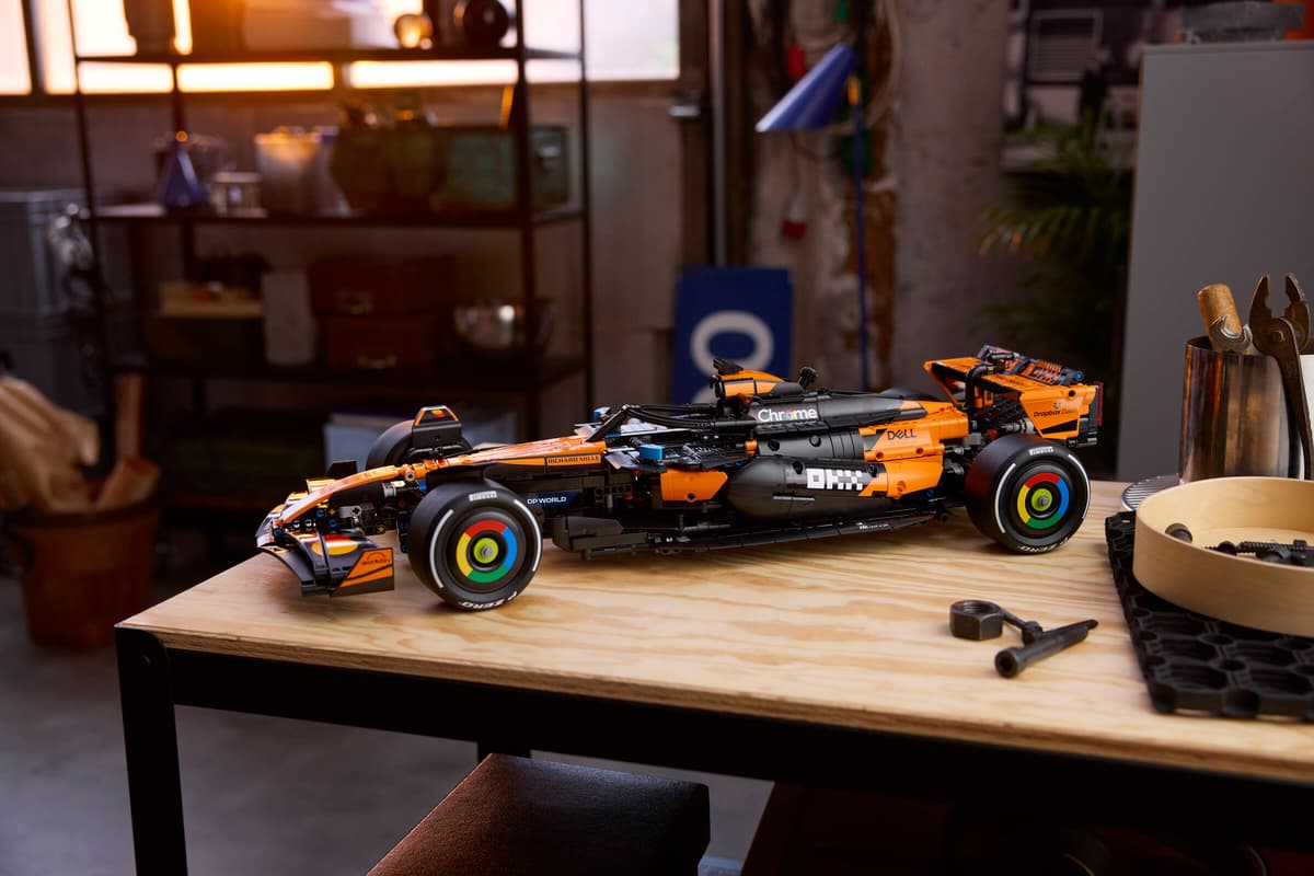 LEGO® Technic: McLaren MCL39 F1® Car