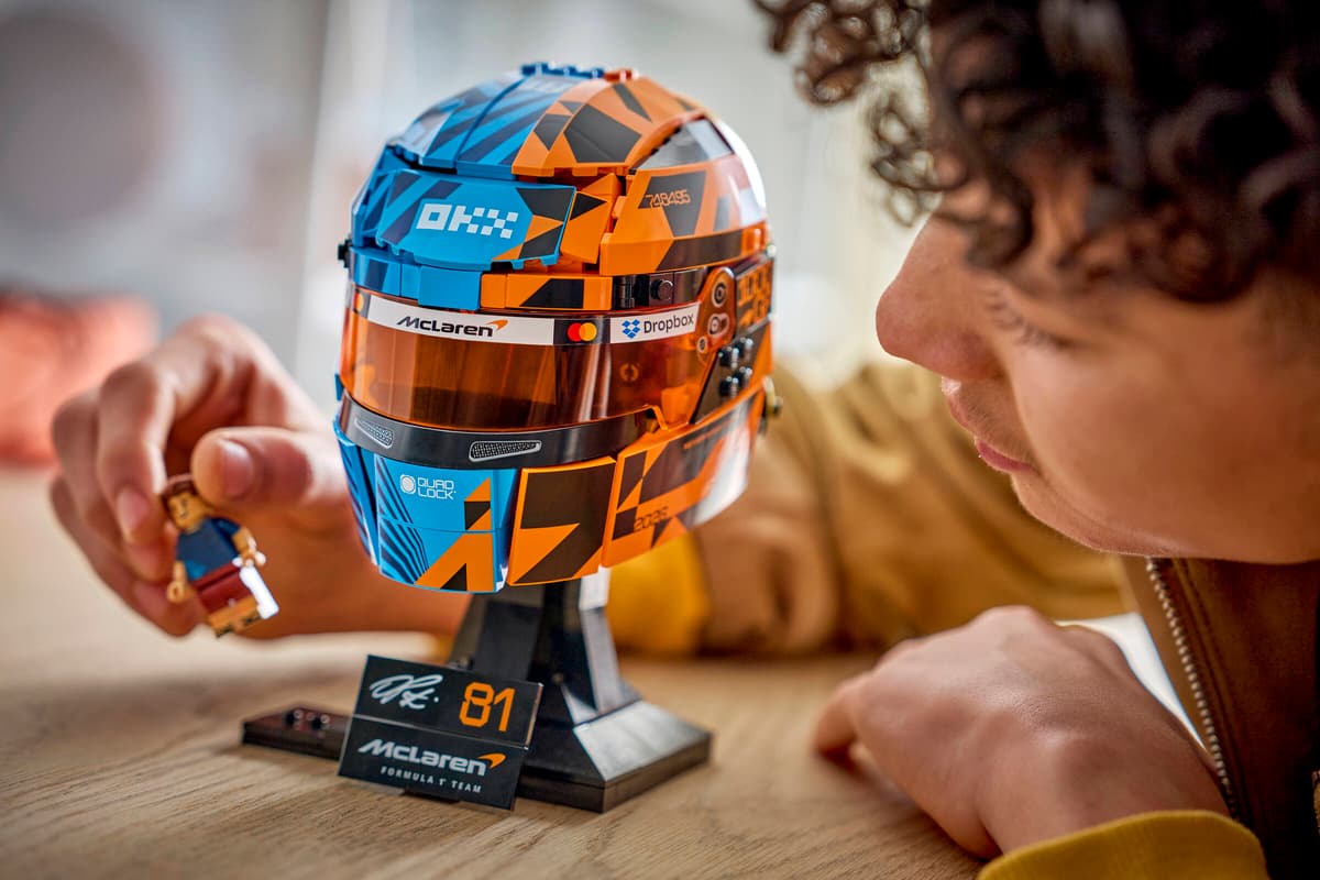 LEGO® Editions: McLaren Mastercard F1® Team Oscar Piastri Helmet