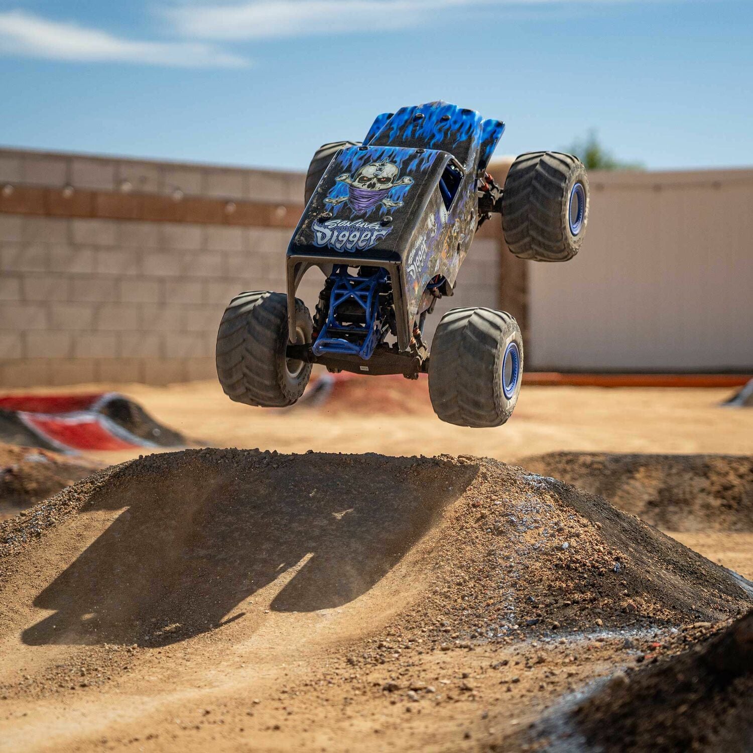 1/8 LMT 2.0 Son-Uva Digger 4X4 Solid Axle Brushless Monster Truck RTR, Blue