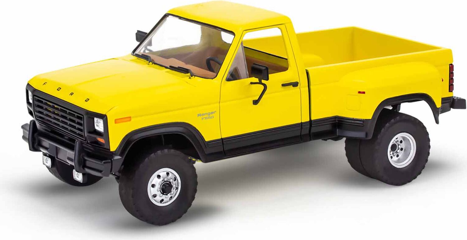 1/25 1980 Ford Dually Wide-Side Pickup Truck Model Kit
