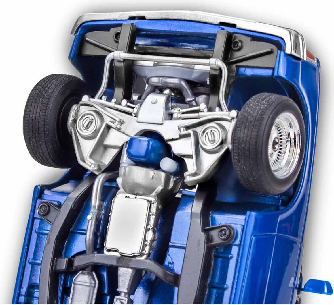 1/25 1991 Chevy S-10 Lowrider Special Edition Model Kit