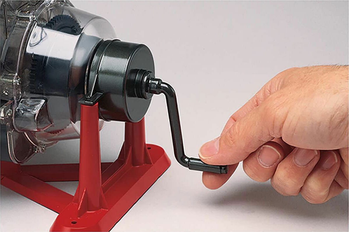 1/4 Visible V8 Engine