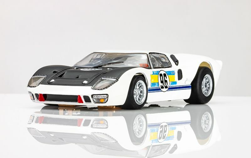 Ford GT40 Mark ll #96 White/Black/Blue/Gold