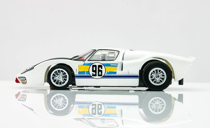 Ford GT40 Mark ll #96 White/Black/Blue/Gold