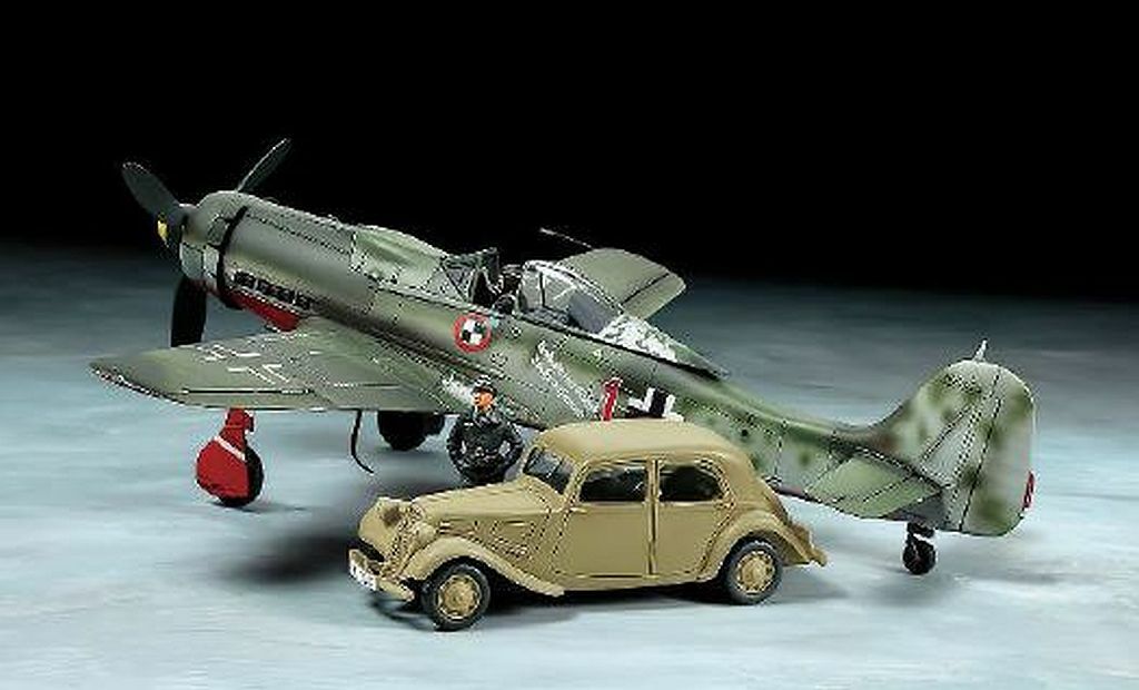 1/48 Focke-Wulf Fw190 D-9 JV44 & Citroen Traction 11CV Staff