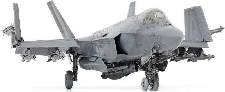 1/48 Lockheed Martin F-35 C Lightning II Plastic Model Kit