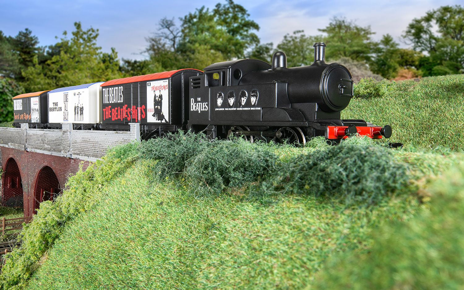 Hornby The Beatles, The Liverpool Connection: EP Collection Side A Train Pack - Limited Edition