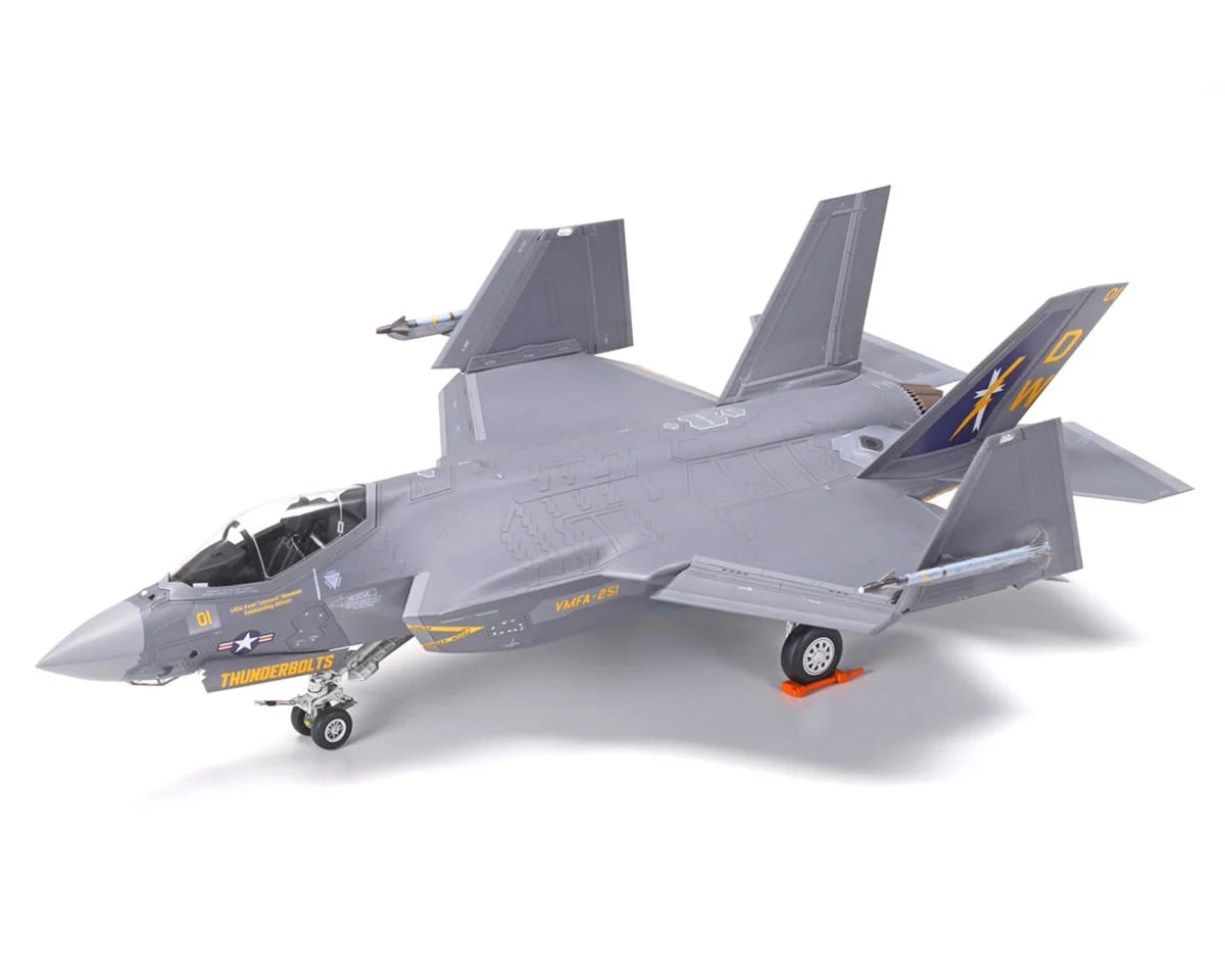 Tamiya 1/72 Lockheed Martin F-35C Lightning II War Bird Plastic Model Kit